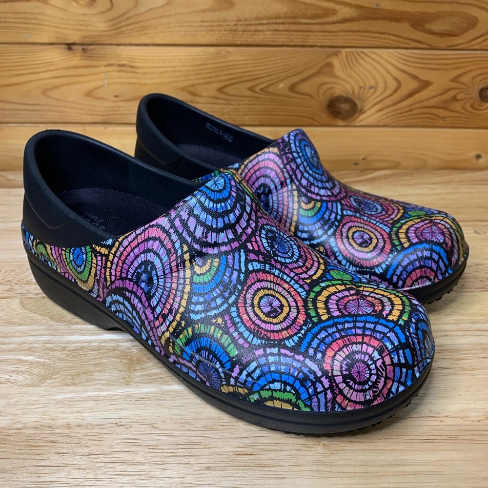 Crocs Neria Pro II Graphic Triple Comfort Professional Clogs Slip On